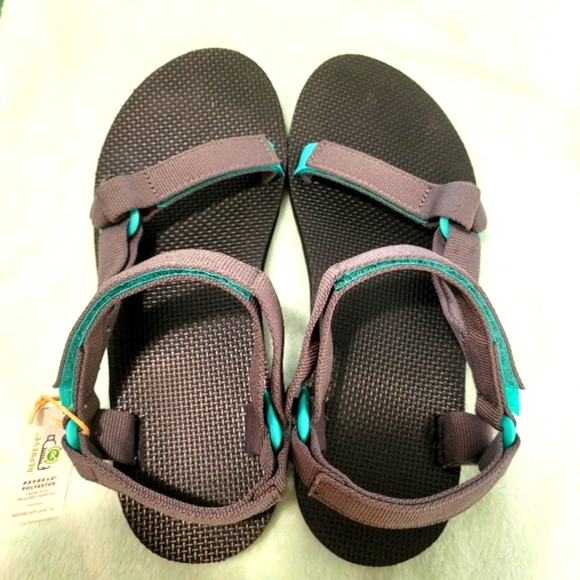Teva - Picture 2 of 4